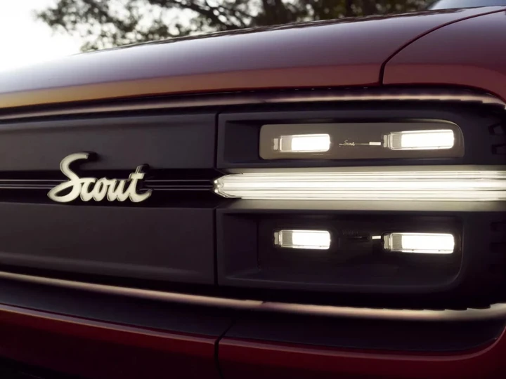 Scout Motors mostra il design di Traveler e Terra, il SUV e il pickup in arrivo nel 2027