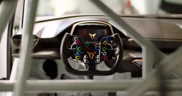 Nuova Cupra e-Racer si prepara all'ETCR: 4 motori elettrici e 500 kW