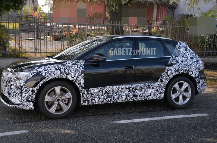 Nuova Audi Q4 e-tron 2026, il restyling pizzicato in Italia vicino a Torino