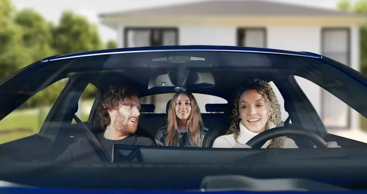 BMW i4, grazie a Bosch si possono gestire i dispositivi smart di casa
