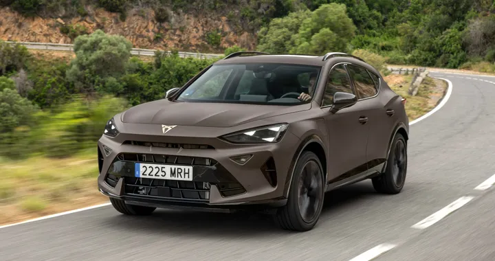 Cupra Formentor restyling, arriva la nuova Plug-in da 272 CV e 119 km in elettrico