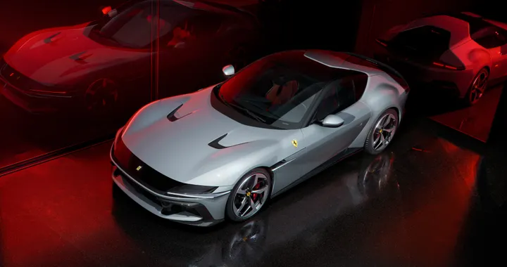 Ferrari 12Cilindri, motore V12 aspirato da 830 CV. Anche Spider