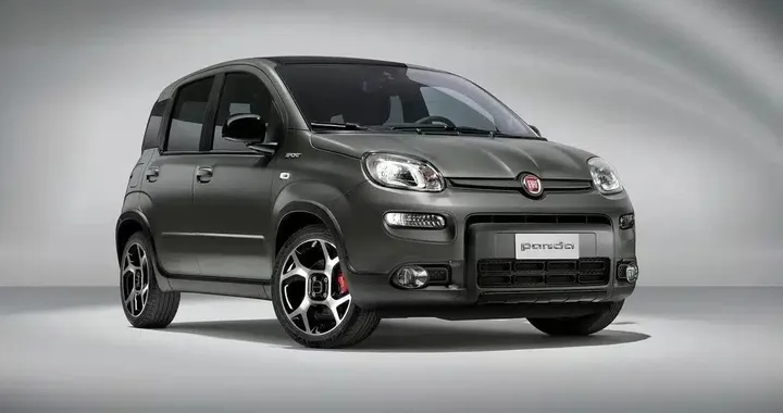 FIAT Panda ibrida: il noleggio a lungo termine a partire da 298 euro al mese