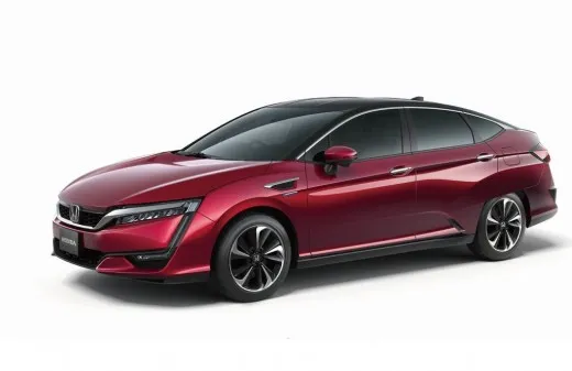 Honda FCV: a Tokyo con l'auto ad idrogeno