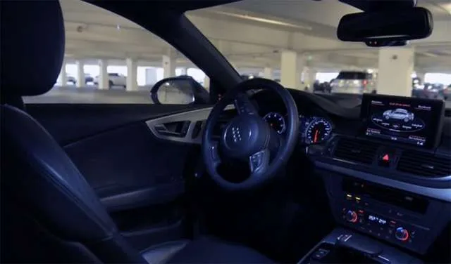 Audi al CES 2013 presenta l'auto che va a parcheggiare e torna a prenderci (video)