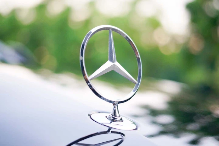 Mercedes ha deciso: la Classe A ritornerà nel 2028 per contrastare l'Audi A2