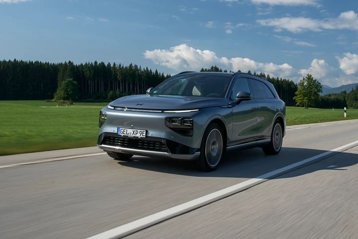 Xpeng G9, con il Model Year 2026 cambia così e c'è la ricarica record