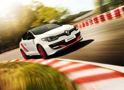 Renault Megane RS: 300 cavalli e quattro ruote sterzanti | rumor