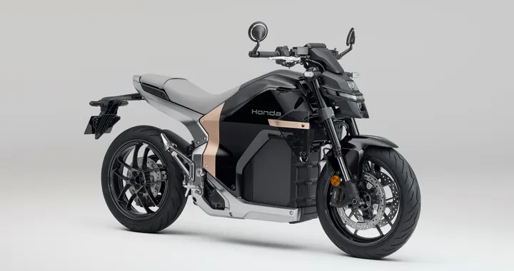 Questa è la prima moto elettrica di Honda: arriva presto e c'è anche il prezzo
