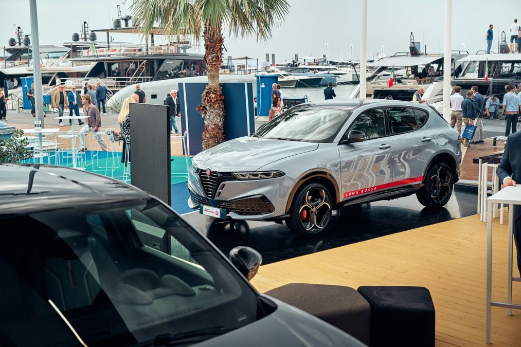 Anteprima: Alfa Romeo porta Luna Rossa al Salone Nautico: quattro modelli speciali in mostra