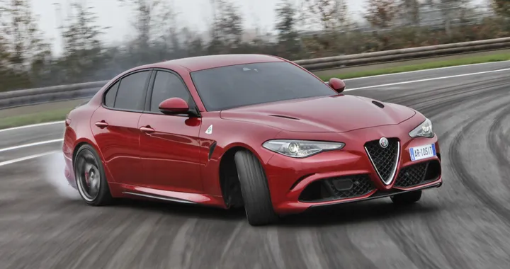 Alfa Romeo Giulia Quadrifoglio, le foto spia del restyling