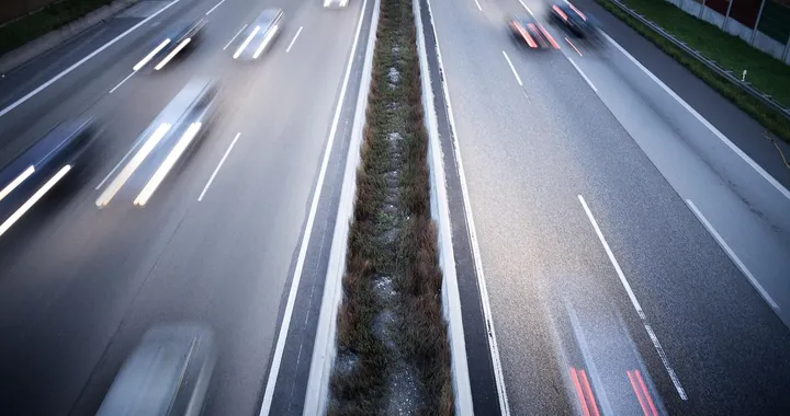 Cosa cercano gli italiani in un'auto? Prezzi e consumi in cima, secondo una ricerca
