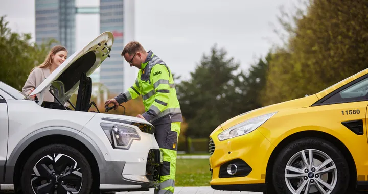Le auto elettriche sono più affidabili di quelle endotermiche, secondo ADAC
