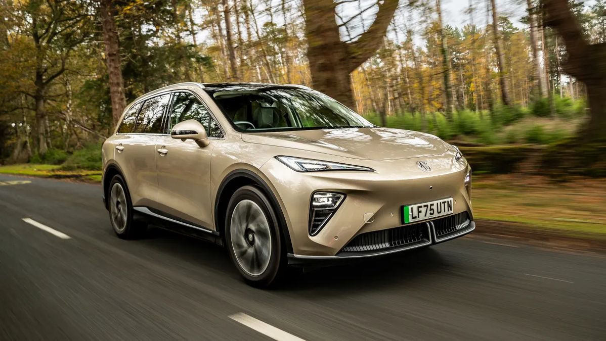 Nuova MGS6 EV si presenta: motori, autonomia e prezzi del nuovo SUV elettrico