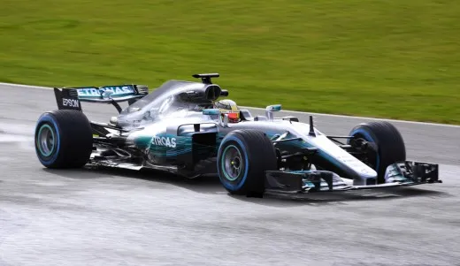 F1: Mercedes-AMG e Petronas Motorsport presentano la W08 EQ Power+