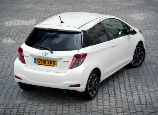 Toyota Yaris: le edizioni speciali per l'estate