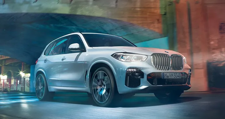 BMW X5 restyling, le nuove foto spia della versione Plug-in
