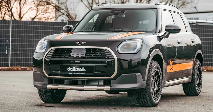 MINI Countryman pronta per l'off-road grazie alle modifiche di Delta4x4