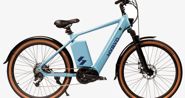 Questa è una bici elettrica a idrogeno: con meno di mezzo litro d'acqua si fanno 60 km