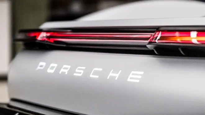 Porsche investe ancora negli eFuel