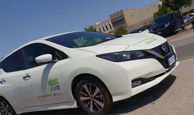 Italy Green Tour, Nissan estende il car sharing elettrico con l'app di Adduma Car