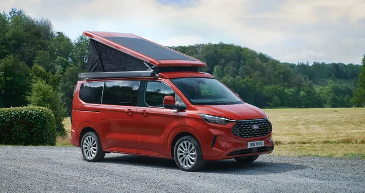 Ford ufficializza il nuovo Transit Custom Nugget: ecco come si rinnova il camper van