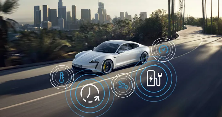Porsche Taycan, le novità 2023 su tutti i modelli grazie ad un update software