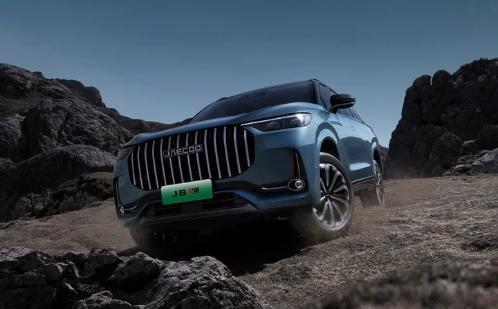 Jaecoo 8 SHS-P, la nuova ammiraglia ibrida Plug-in sta arrivando: tanto comfort, tecnologia e lusso