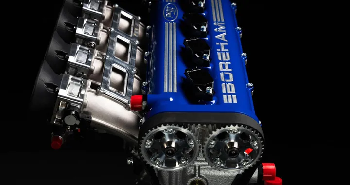 Questo motore pesa 85 kg e raggiunge i 10.000 giri al minuto