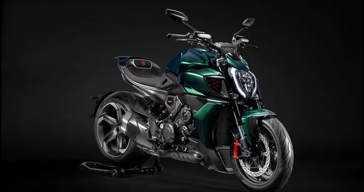 Ducati Diavel for Bentley, esclusiva edizione speciale ispirata alla Batur