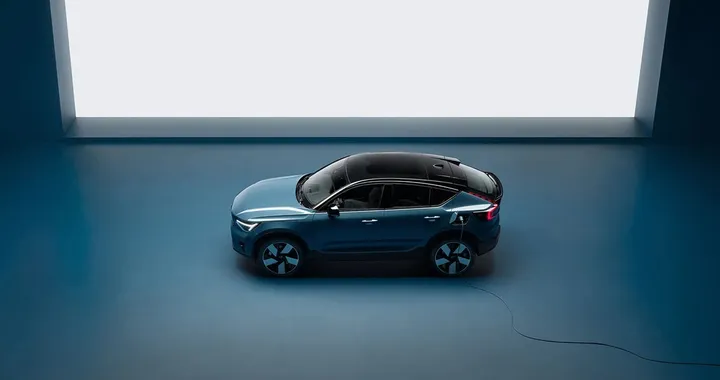 Volvo C40 Recharge, la nuova elettrica si potrà comprare solo online