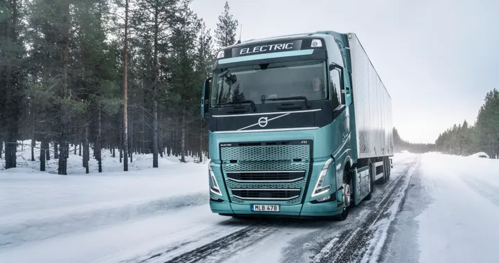 Volvo Trucks, più sicurezza per i camion elettrici con Active Grip Control