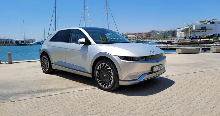 Hyundai IONIQ 5 N, nuove foto spia della variante sportiva