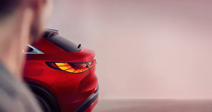 Infiniti QX55: nuovo teaser del crossover coupé | Debutto a novembre