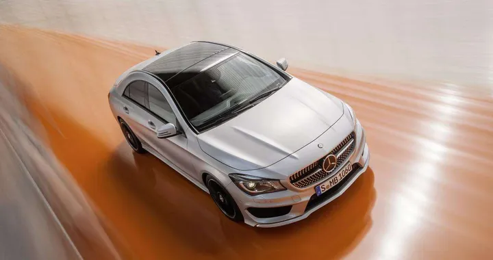 Mercedes CLA debutta a Detroit