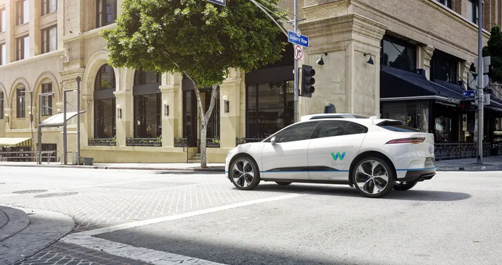 Waymo: una Jaguar I-PACE a guida autonoma per Google