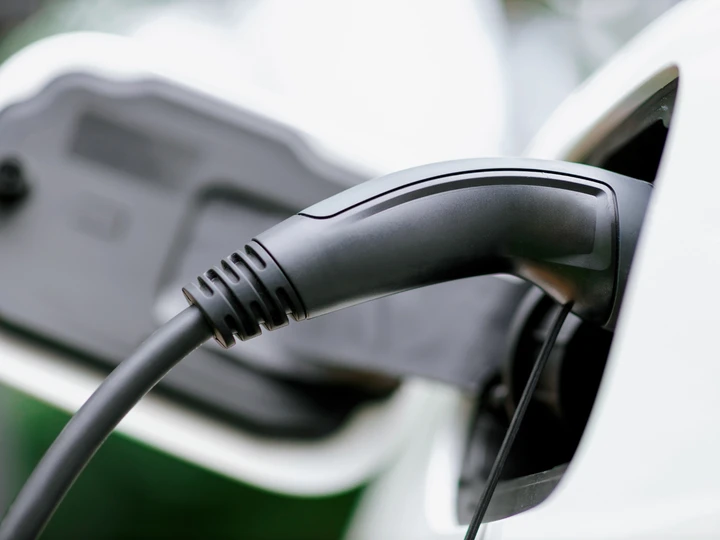 White Paper 2026 sulla mobilità sostenibile: +46% per le auto elettriche