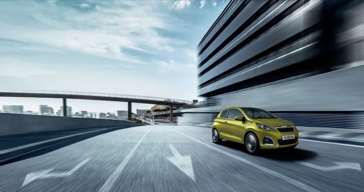 Peugeot 108: l'utilitaria si rinnova e introduce lo schermo capacitivo