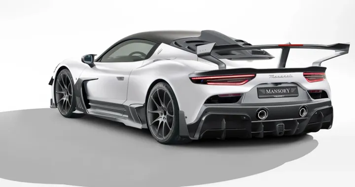 Maserati MC20, cattivissima con il body kit Mansory