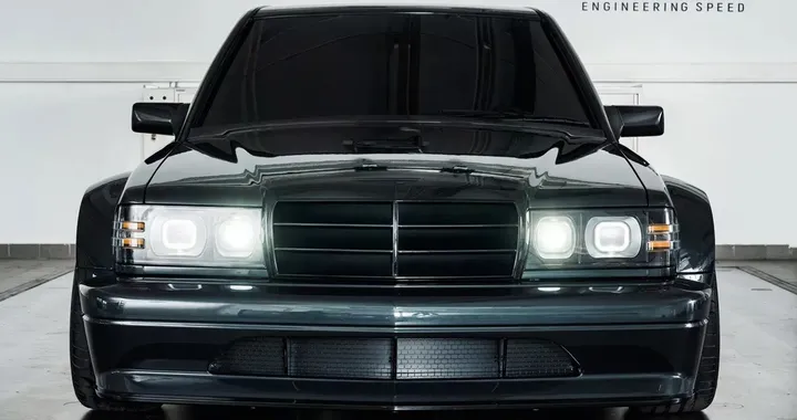 HWA Evo, ecco il restomod esagerato e super esclusivo della Mercedes 190E