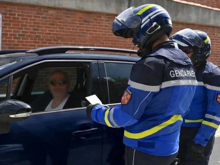 Istruttore di guida ubriaco a 203 km/h in autostrada: perde patente e lavoro