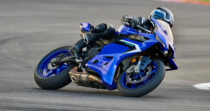 Yamaha R9, ecco la nuova sportiva: 3 cilindri, 119 CV e 195 kg