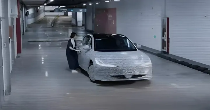 IM Motors: l'auto scivola lateralmente parcheggiando da sola