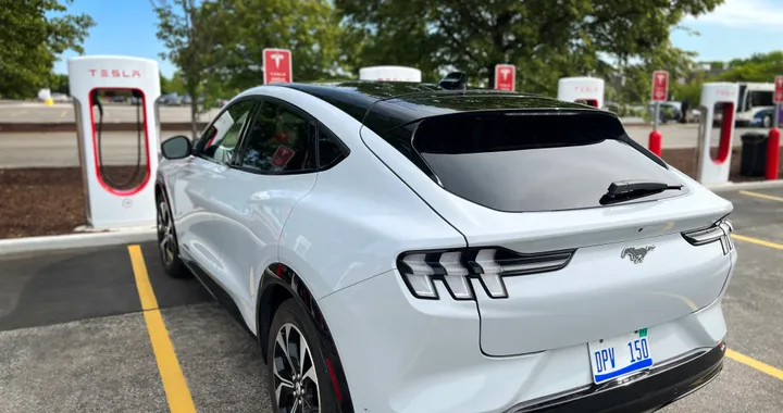 Ford, i futuri modelli elettrici disporranno del connettore Tesla