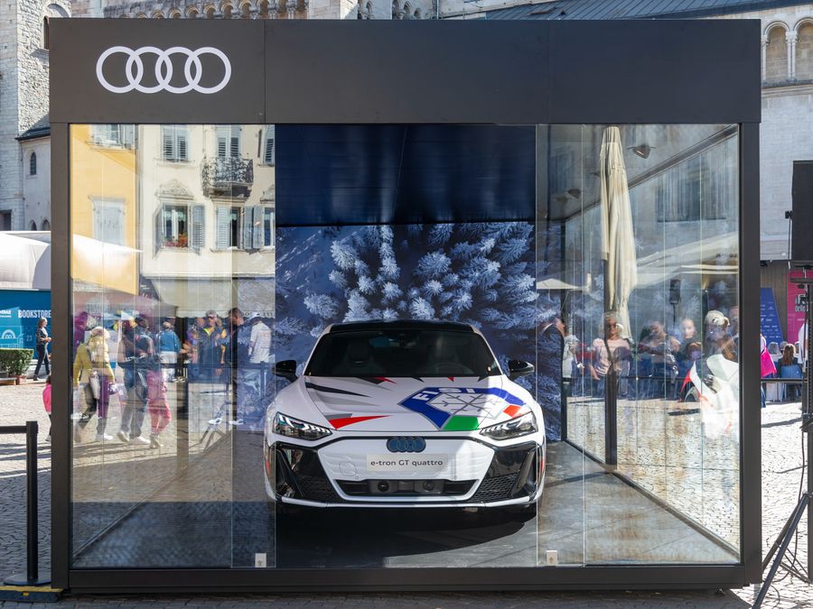 Audi e-tron GT quattro al Festival dello Sport di Trento con una livrea speciale