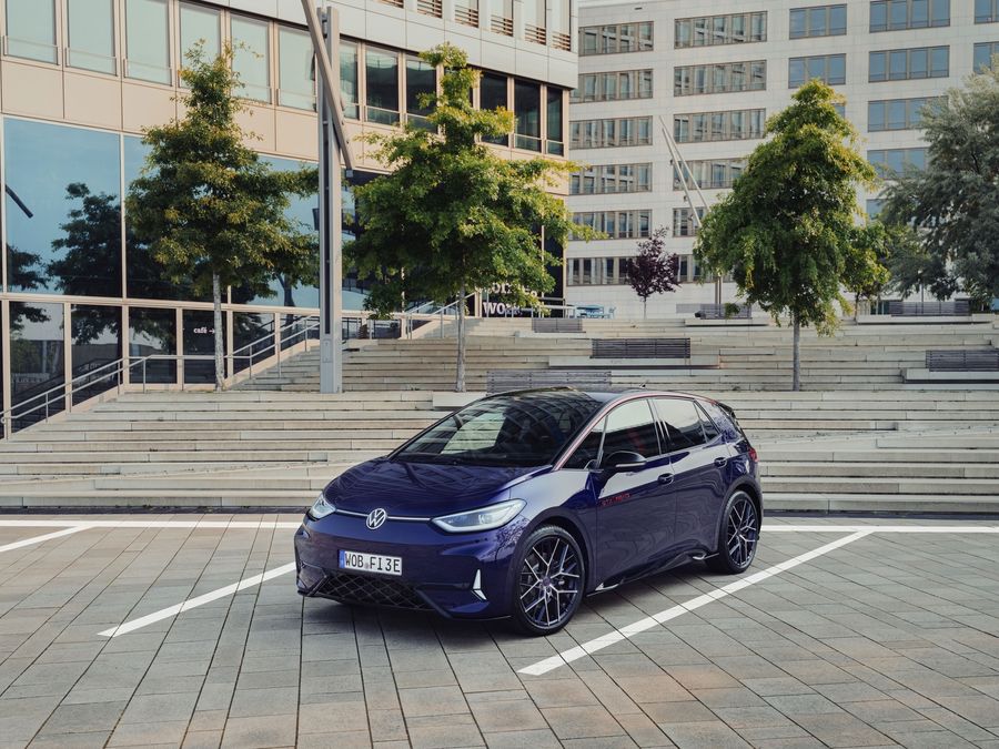 Volkswagen ID.3 GTX FIRE+ICE, da show car a modello di serie