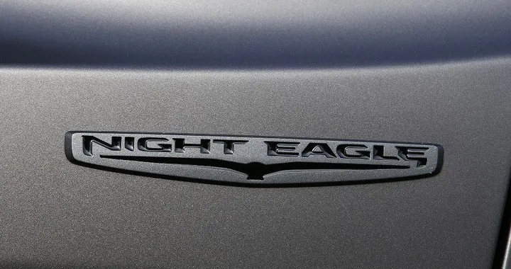 Renegade Night Eagle - foto