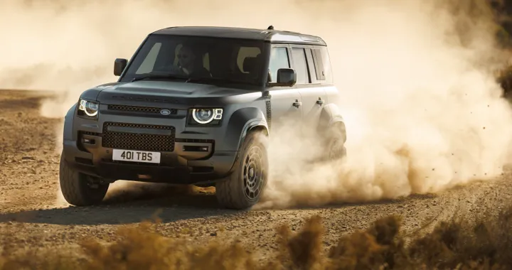 Land Rover Defender: alla Dakar 2026 con un fuoristrada su base OCTA