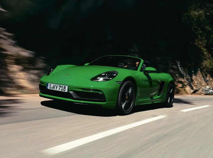 Porsche valuta lo stop alle 718 elettriche: Cayman e Boxster a rischio cancellazione?