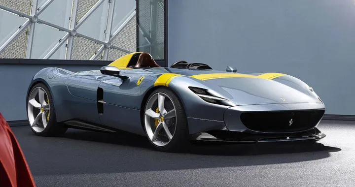 Ferrari Monza SP1 e Monza SP2: le &quot;barchette&quot; col V12 da 810 CV